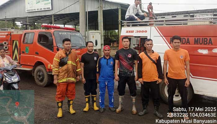 Tim Damkar dan BPPD Muba Berhasil Jinakkan Kobaran Api di Desa Epil