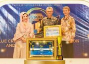 UUS Bank Nagari Terima Penghargaan The Best Performance Gold Award 4 Stars di Indonesia Finance Award 2025