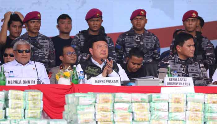 Budi Gunawan dalam kegiatan pemusnahan Narkoba jenis sabu-sabu sebanyak 4 ton