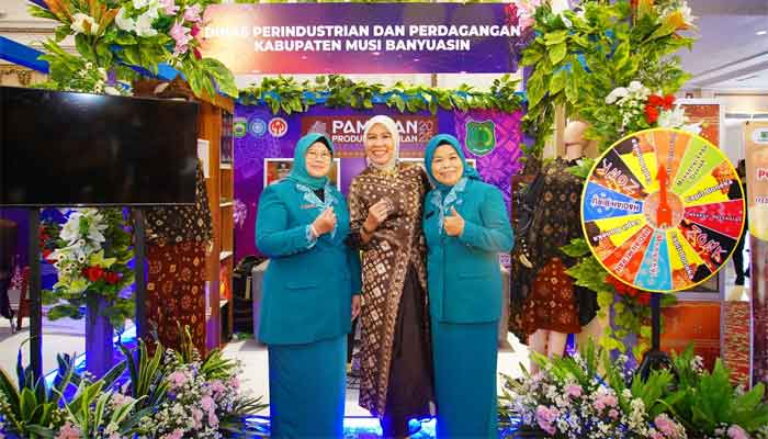 Ketua TP PKK Muba Hadiri Peringatan HKG ke-53 dan Rakon PKK serta Rakerda Dekranasda Sumsel 2025