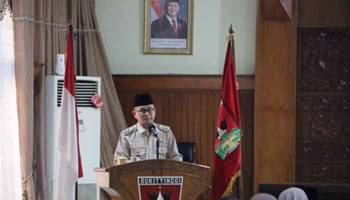 Wakil Wali Kota Bukittinggi, Ibnu Asis dalam rapat paripurna DPRD, Kamis 12 Juni 2025.