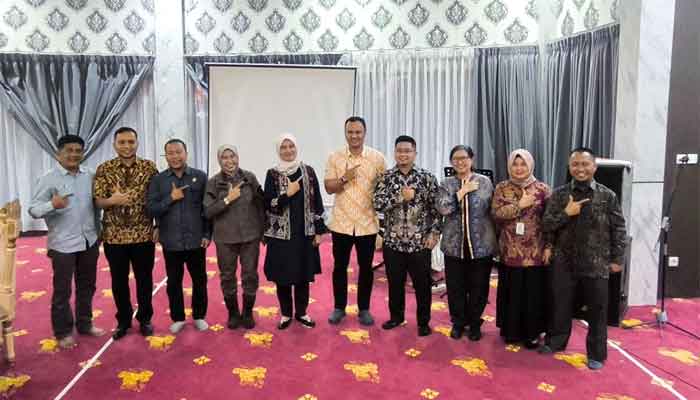 Bupati Sijunjung, Benny Dwifa Yuswir menerima kunjungan Plt. Deputi Pengawasan Obat & NPPZA, Tri Asti Isnariani