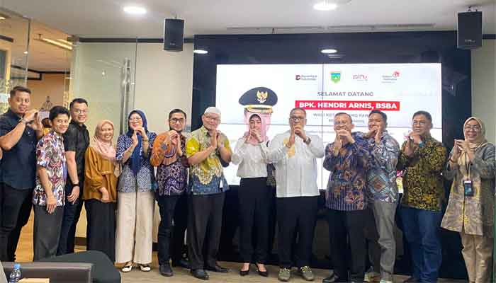 Pemko Padang Panjang Wujudkan Kota Ramah Inovasi, Mandiri Pangan dan Bebas Korupsi 1 Rombongan Pemko Padang Panjang bersama Pimpinan PT PINS Indonesia