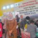 Field Relation Representative PT SEML, Bujang Joan Dt Maninjun bersama Sekretaris Camat Pauh Duo, Marlina Yeli Yenti