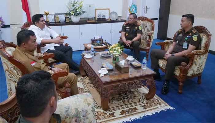 Kajari Rusmin Bersilaturahmi dengan Bupati Bintan