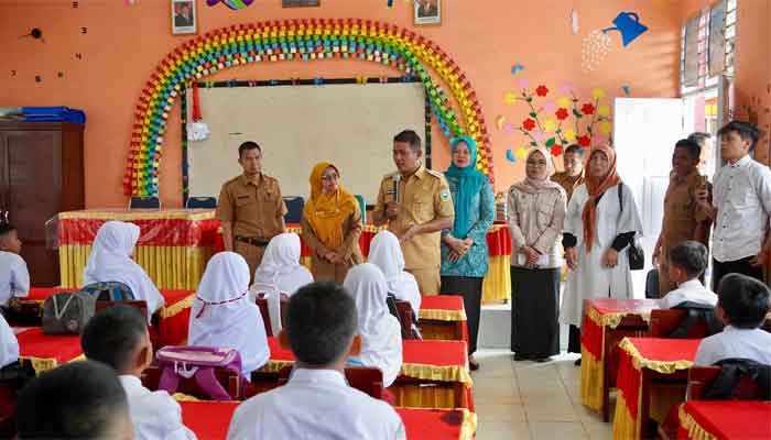 Bupati Solok Launching Program MBG Perdana di SDN 20 Gunung Talang