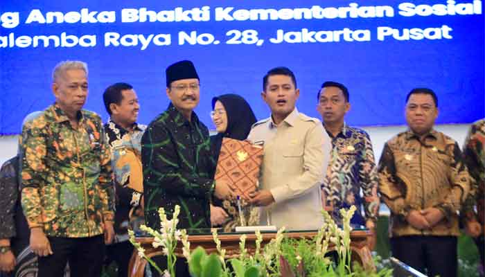 Dukung Sekolah Rakyat, Pemkab Solok Tandatangani Perjanjian Pinjam Pakai BMD dengan Kemensos