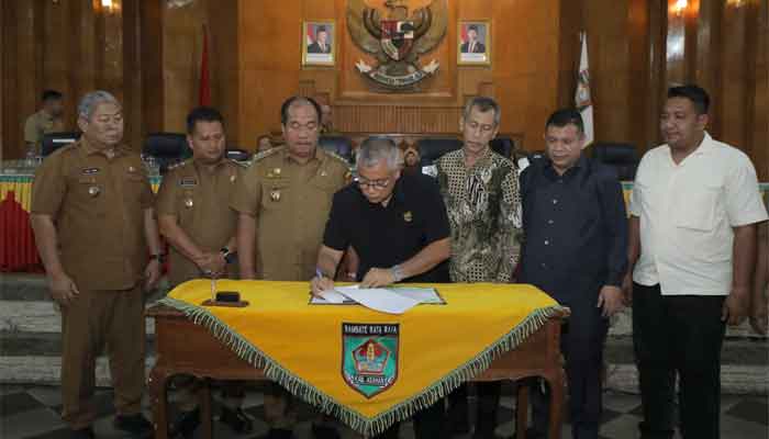 Penandatanganan persetujuan Ranperda RPJMD Kabupaten Asahan 2025-2029