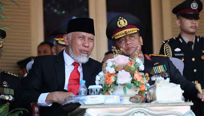 Gubernur Mahyeldi bersama Kapolda Sumbar, Irjen Pol. Gatot Tri Suryanta