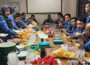 Begini Inovasi Ezeddin Zain Membangun Budaya Kerja ASN di Biro Pemerintahan dan Otonomi Daerah Setdaprov Sumbar 11 ASN di Biro Pemerintahan dan Otonomi Daerah Setdaprov Sumbar saat SARASA (Sarapan Bersama ASN)