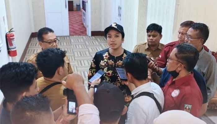 Bupati Dharmasraya, Annisa Suci Ramadhani sampaikan hasil pemeriksaan Inspektorat terkait dugaan korupsi Kuasa BUD di BKD ke Polres setempat