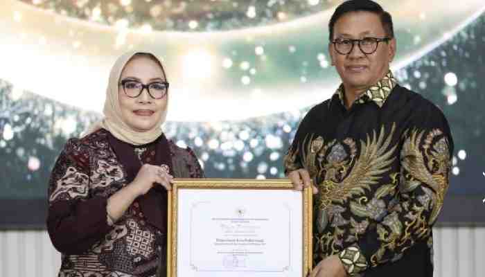 Pemko Bukittinggi Raih Penghargaan Kota Layak Anak Peringkat Utama 2025