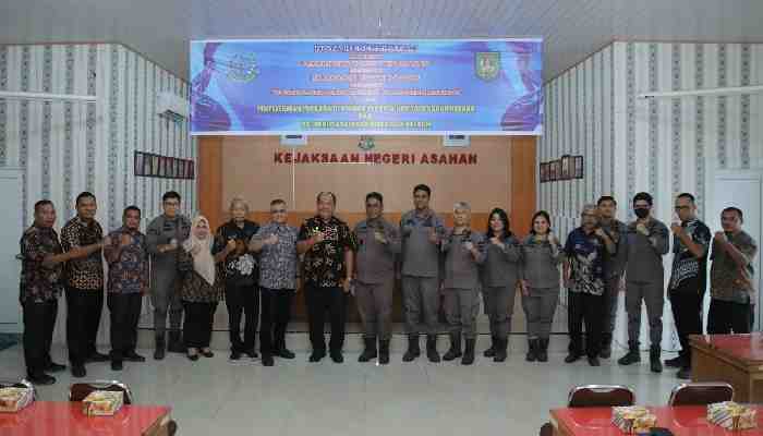 Pemkab Asahan dan Kejari Asahan menandatangani Nota Kesepakatan bersama mengenai Penyelesaian Perkara di Bidang Perdata dan Tata Usaha Negara (TUN) serta Optimalisasi Pendapatan Asli Daerah