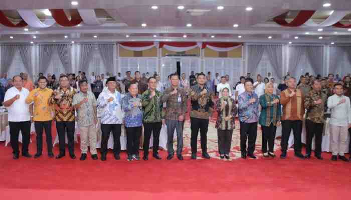 Kehadiran Bupati Asahan di Rakor Ekonomi Makro Sumut Bukti Komitmen Pembangunan Daerah 1 Pemerintah Provinsi Sumatera Utara menggelar Rapat Koordinasi Pembangunan Ekonomi Makro