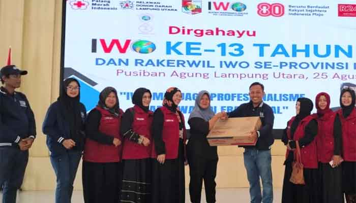 HUT ke-13, IWO Adakan Donor Darah di Pusiban Agung Lampung Utara