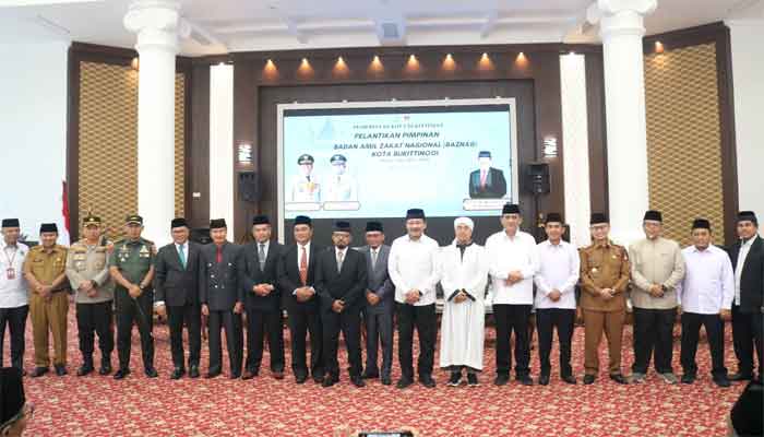 Wako Ramlan Lantik Lima Pimpinan Baznas Bukittinggi Periode 2025–2030 1 Pelantikan Pimpinan Baznas Bukittinggi Periode 2025–2030