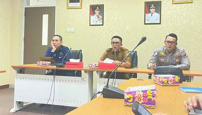 Rapat di Kantor Bapenda Sumbar