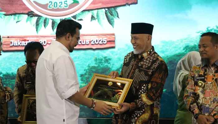 Sumbar Sabet Penghargaan Pemerintah Daerah Terbaik di Festival PeSoNa 2025