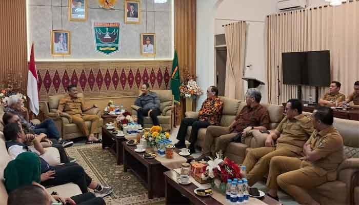 Wagub) Sumbar, Vasko Ruseimy, menerima rombongan Bupati Sijunjung, Benny Dwifa Yuswir