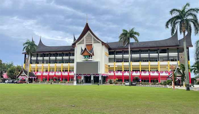Pemprov Sumbar Melangkah dengan Semangat Optimisme 1 Kantor Gubernur Sumatera Barat