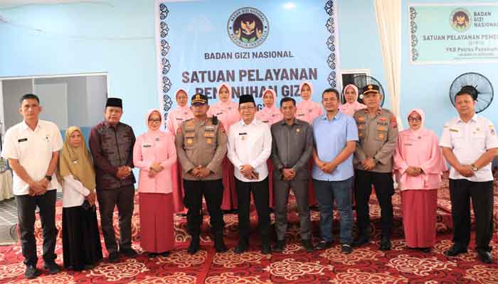 Peresmian operasional Dapur Makan Bergizi (MBG) serta peletakan batu pertama (groundbreaking) pembangunan Satuan Pelayanan Pemenuhan Gizi (SPPG) Polri, di Dapur MBG Kelurahan Sicincin, Kota Payakumbuh