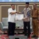 Wakil Bupati Solok Selatan, H. Yulian Efi dalam Pengenalan Kehidupan Kampus Mahasiswa Baru (PKKMB) mahasiswa baru Politeknik Negeri Padang Tahun Akademik 2025/2026