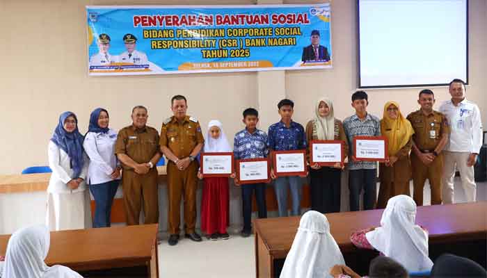 Bank Nagari Serahkan CSR Senilai Rp 110 Juta untuk Pendidikan Payakumbuh