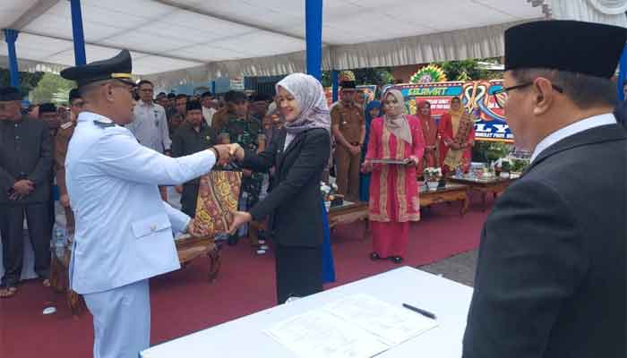 Sertijab Camat ABTB dari Hastine Atas Asih kepada Hendra Eka Putra