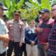 Ivan Drie saat mendampingi Bupati Malang kunjungan di lokasi banjir Sitiarjo
