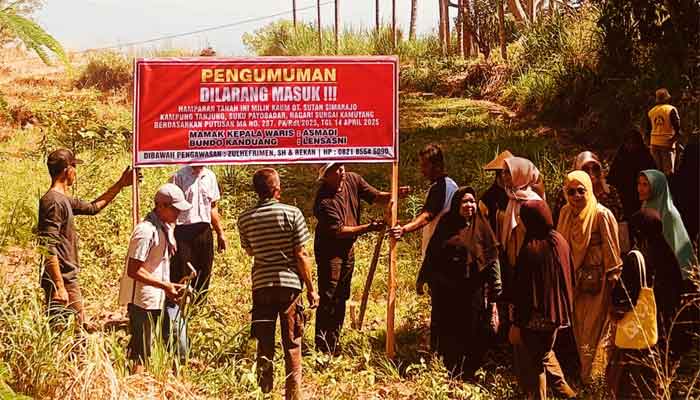 Kaum Datuak Simarajo Sungai Kamuyang Pasang Spanduk Pengumuman