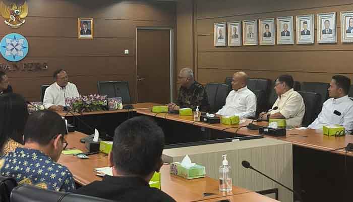 Kunjungan silaturahmi pengurus PWI Pusat ke kantor Dewan Pers