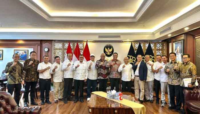 Terima Pengurus PWI Pusat, Menteri Hukum Buka Blokir Administrasi Pendaftaran 1 Pengurus PWI Pusat yang dipimpin Ketua Umum terpilih, Akhmad Munir audiensi dengan Menteri Hukum, Supratman Andi Agtas