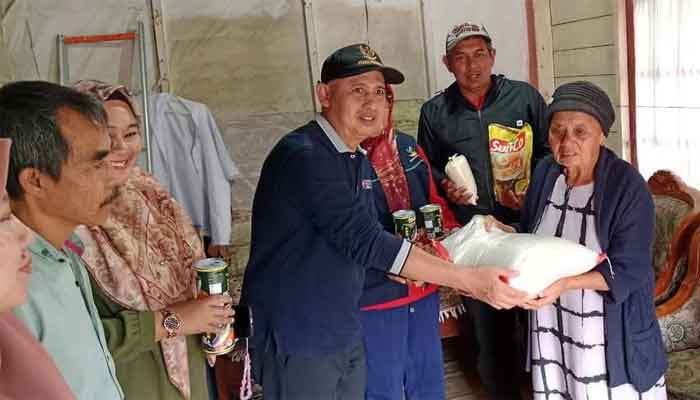 Pemko Padang Panjang Salurkan Bantuan untuk Warga Kurang Mampu
