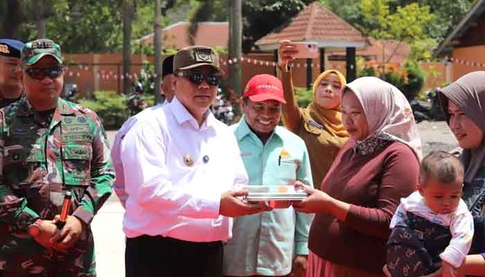 Wako Padang Panjang Luncurkan Program MBG Perdana, Layani Siswa hingga Ibu Hamil 1 Wako Padang Panjang Luncurkan MBG