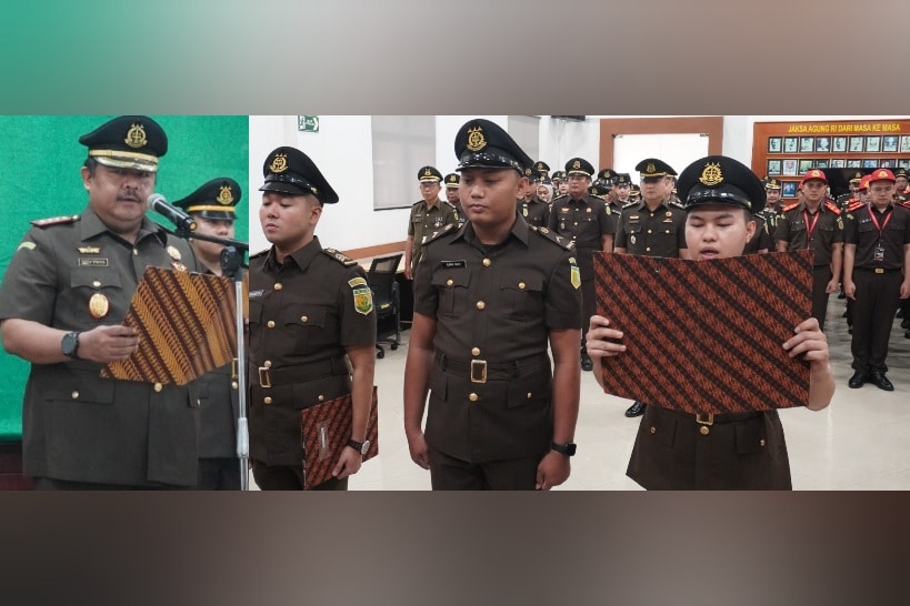 Kajari Jakarta Timur Dedy Priyo Handoyo Kobarkan Semangat, Gelar Upacara Sumpah Pemuda ke-97 bersama Jajaran 1 GridArt 20251028 153935501