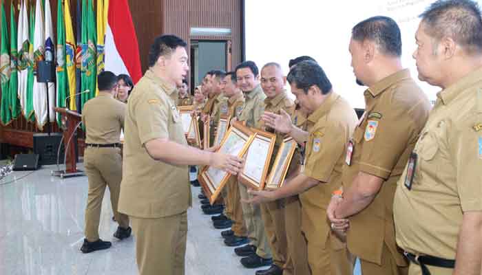 Kemendagri Gelar Penganugerahan PEKPPP Mandiri 2025