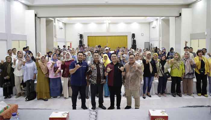 Wakil Ketua DPRD Sumbar, Muhammad Iqra Chissa Putra Dorong UMKM Kota Padang Naik Kelas Lewat Sosialisasi Perda