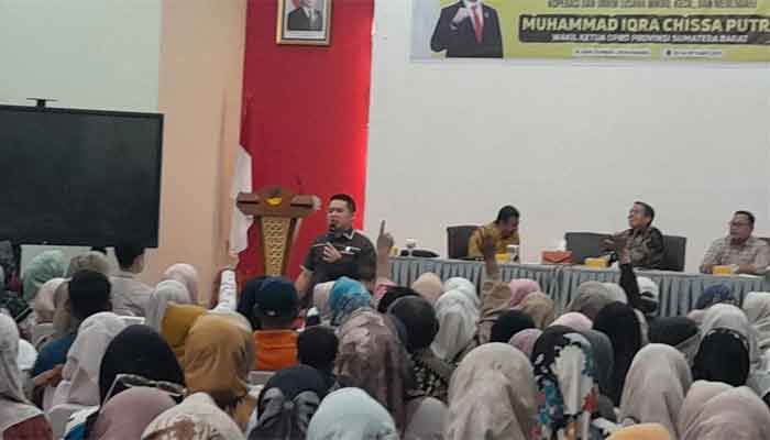 Wakil Ketua DPRD Sumbar, Muhammad Iqra Chissa Sosialisasi Perda UMKM di Kecamatan Pauh, Kota Padang