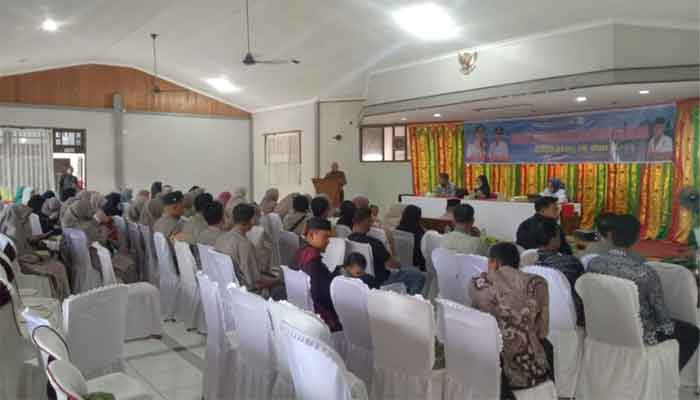 Anggota DPRD Sumbar Nurfirman Wansyah Dorong Ketahanan Keluarga Melalui Bimtek di Solok Selatan 1 Anggota DPRD Sumbar Nurfirman Wansyah dalam Bimtek Ketahanan Keluarga di Solok Selatan