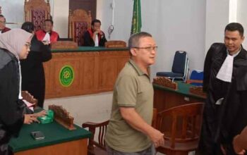 PN Tanjungpinang Vonis 15 Bulan Penjara bagi Pelaku Pengeroyokan Hartono Alias Amiang 8 PN Tanjungpinang Vonis 15 Bulan Penjara bagi Pelaku Pengeroyokan Hartono Alias Amiang