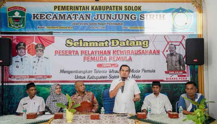 Pelatihan Wirausaha Pemula yang digelar di Kantor Camat Junjung Sirih