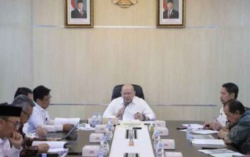 LaNyalla Tegur Pelindo agar Percepat Penyelesaian Konsesi Terminal Teluk Lamong Surabaya 5 Rapat koordinasi penyelesaian Konsesi Terminal Teluk Lamong di kantor DPD RI Jatim, Surabaya