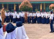 Jadi Pembina Upacara di SMP Negeri 3 X Koto Singkarak, Wabup Solok Tekankan Disiplin kepada Siswa