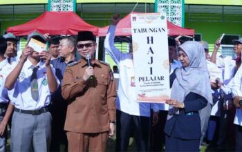 Wawako Bukittinggi Launching Tabungan Haji Pelajar Madrasah 8 Wawako Bukittinggi Launching Tabungan Haji Pelajar Madrasah