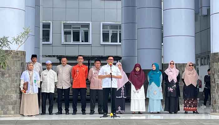 Wali Kota Ramlan Nurmatias pimpin apel di RSUD Kota Bukittinggi