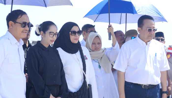 Anggota DPD RI dari Sumatera Barat, Irman Gusman melakukan kunjungan kerja ke Kepulauan Mentawai