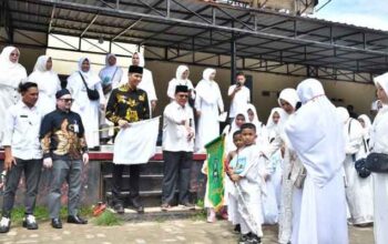 Buka Peragaan Manasik Haji, Wako Sawahlunto Juga Serahkan Buku Tabungan Gemar Berkah Kemenag 7 Wako Riyanda Putra buka Peragaan Manasik Haji