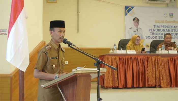 Yulian Efi sampaikan sambutan pada pembukaan Rapat Koordinasi TPPS Kabupaten Solok Selatan Periode III di Hotel Pesona Alam Sangir