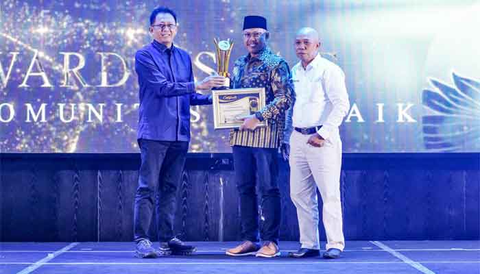 Senator Ahmad Nawardi Raih Anugerah Sapta Aghita 2025