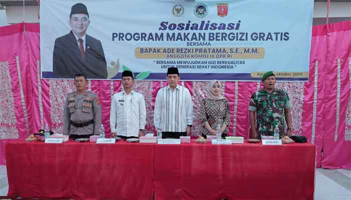 Anggota DPR Ade Rezki Pratama Sosialisasikan Program Makan Bergizi Gratis di Nagari Sungai Batang Agam